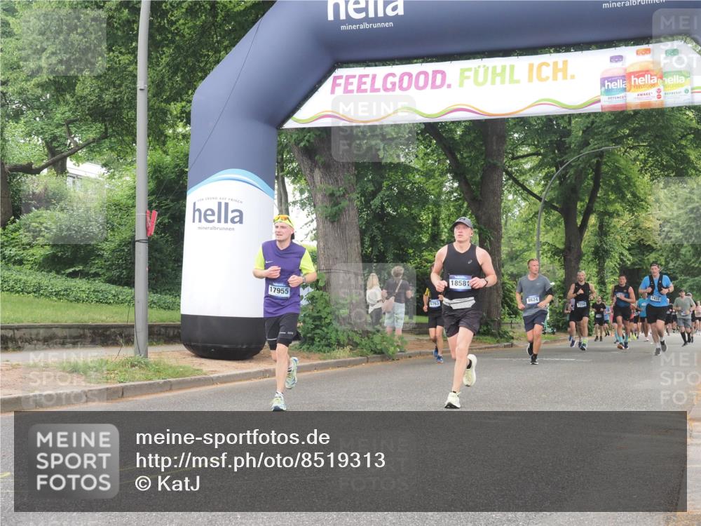 29.06.2025 - hella hamburg halbmarathon KatJ http://msf.ph/oto/8519313 29.06.2025 10:49:08 Zwischen KM18-KM19 6631, 8176 meine-sportfotos.de