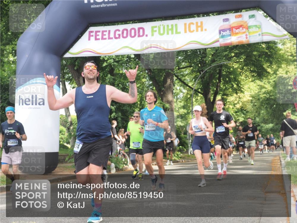 29.06.2025 - hella hamburg halbmarathon KatJ http://msf.ph/oto/8519450 29.06.2025 10:58:54 Zwischen KM18-KM19 2032, 2531, 2961, 6518, 7941, 8274 meine-sportfotos.de