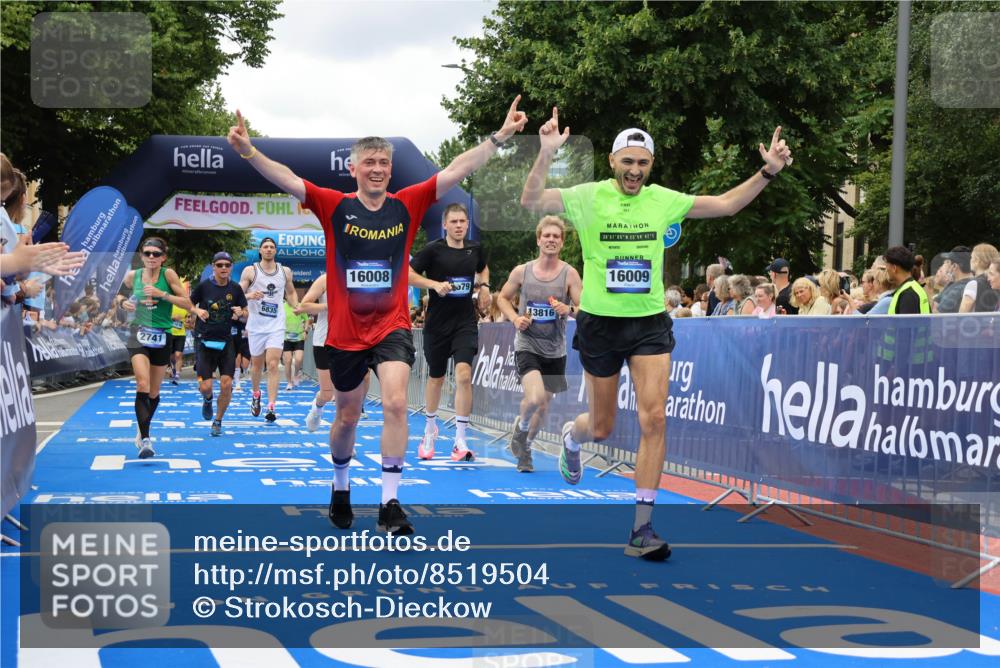 29.06.2025 - hella hamburg halbmarathon Strokosch-Dieckow http://msf.ph/oto/8519504 29.06.2025 10:56:49 Ziel 1955, 2282, 2378, 2741, 2759, 3836, 5418, 6835, 7716, 8825, 8996, 11043, 13816, 14369, 14461, 15097, 15134, 15431, 15712, 16008, 16009, 16043, 16121, 16620, 16679, 17133, 18634 meine-sportfotos.de