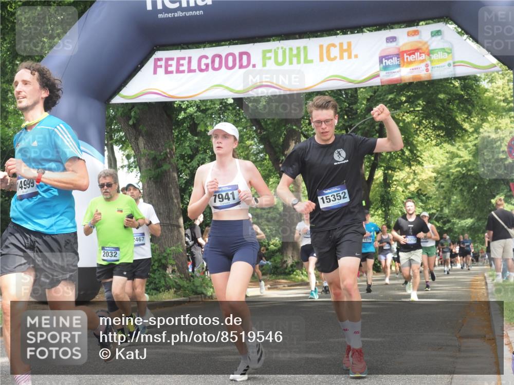 29.06.2025 - hella hamburg halbmarathon KatJ http://msf.ph/oto/8519546 29.06.2025 10:58:56 Zwischen KM18-KM19 2032, 2531, 2961, 6518, 7941, 8274 meine-sportfotos.de