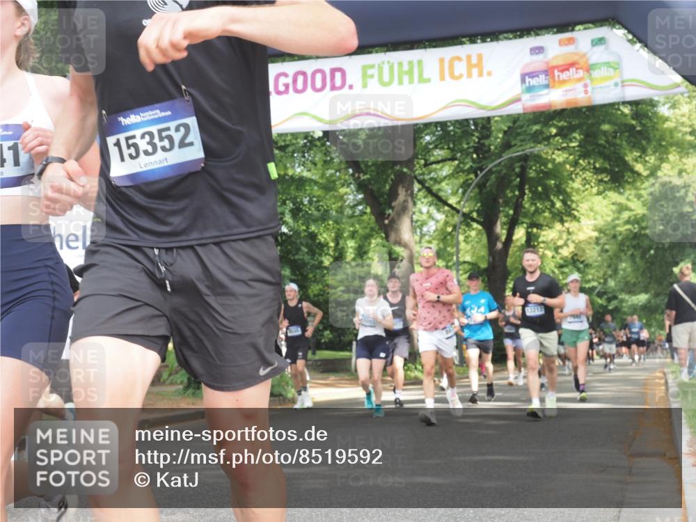 29.06.2025 - hella hamburg halbmarathon KatJ http://msf.ph/oto/8519592 29.06.2025 10:58:57 Zwischen KM18-KM19 2032, 2531, 2961, 6518, 7941, 8274, 8673 meine-sportfotos.de