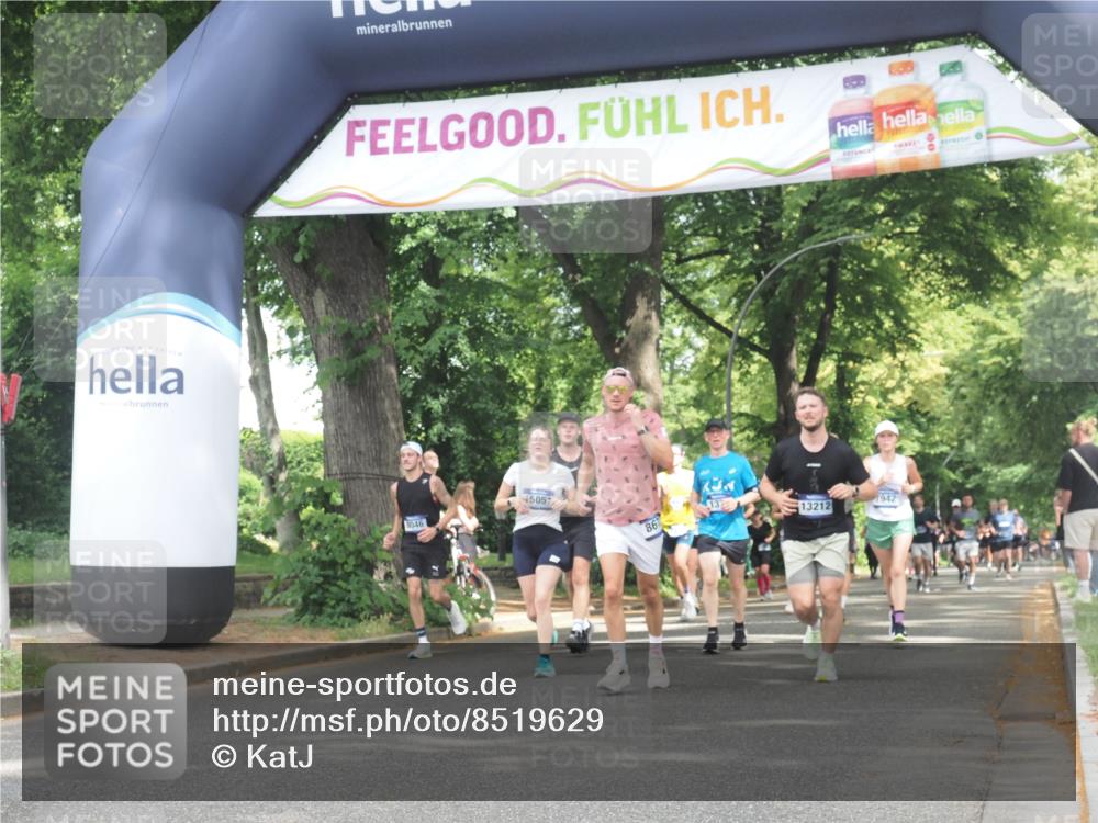 29.06.2025 - hella hamburg halbmarathon KatJ http://msf.ph/oto/8519629 29.06.2025 10:58:58 Zwischen KM18-KM19 1379, 2032, 2531, 2961, 7941, 8274, 8673 meine-sportfotos.de