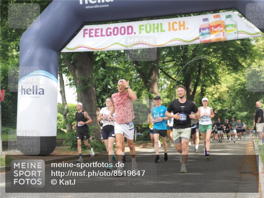 29.06.2025 - hella hamburg halbmarathon KatJ http://msf.ph/oto/8519647 29.06.2025 10:58:58 Zwischen KM18-KM19 1379, 2032, 2531, 2961, 7941, 8274, 8673 meine-sportfotos.de