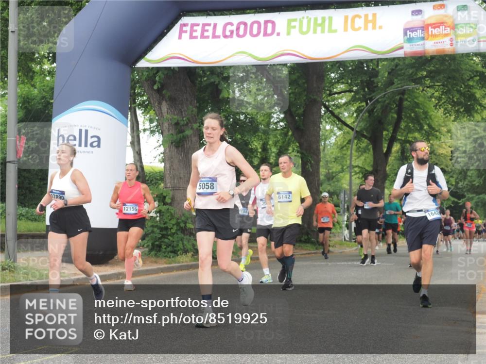 29.06.2025 - hella hamburg halbmarathon KatJ http://msf.ph/oto/8519925 29.06.2025 10:49:27 Zwischen KM18-KM19 1147, 2661, 3625, 5058, 5379, 6142 meine-sportfotos.de