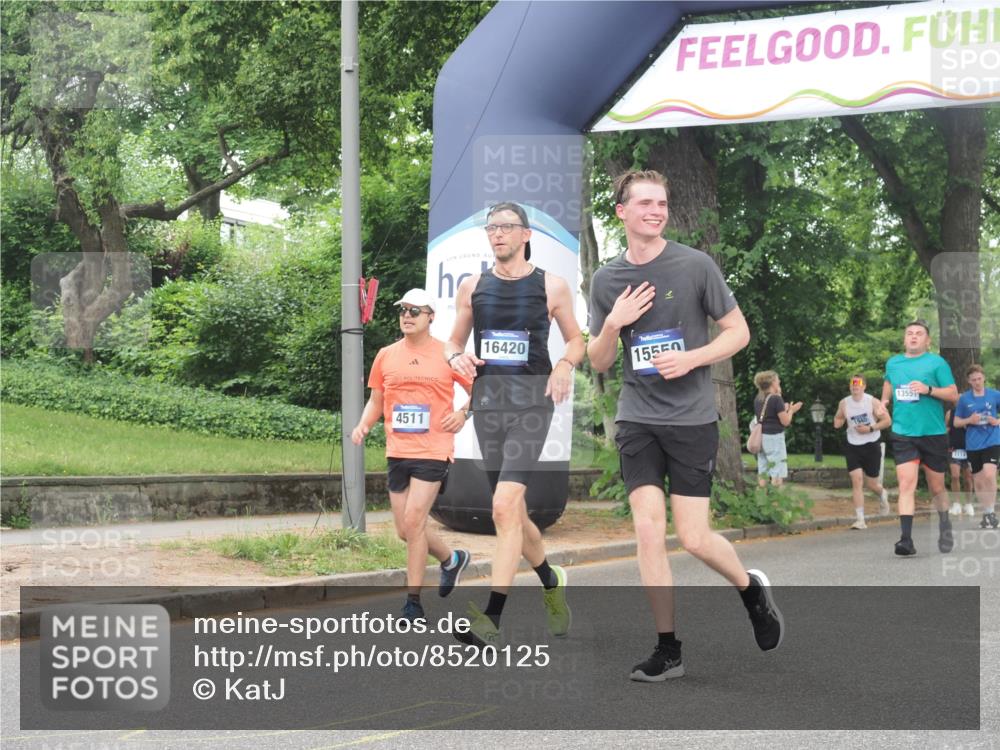 29.06.2025 - hella hamburg halbmarathon KatJ http://msf.ph/oto/8520125 29.06.2025 10:49:32 Zwischen KM18-KM19 1184, 2661, 4511, 5058, 6142, 7869 meine-sportfotos.de