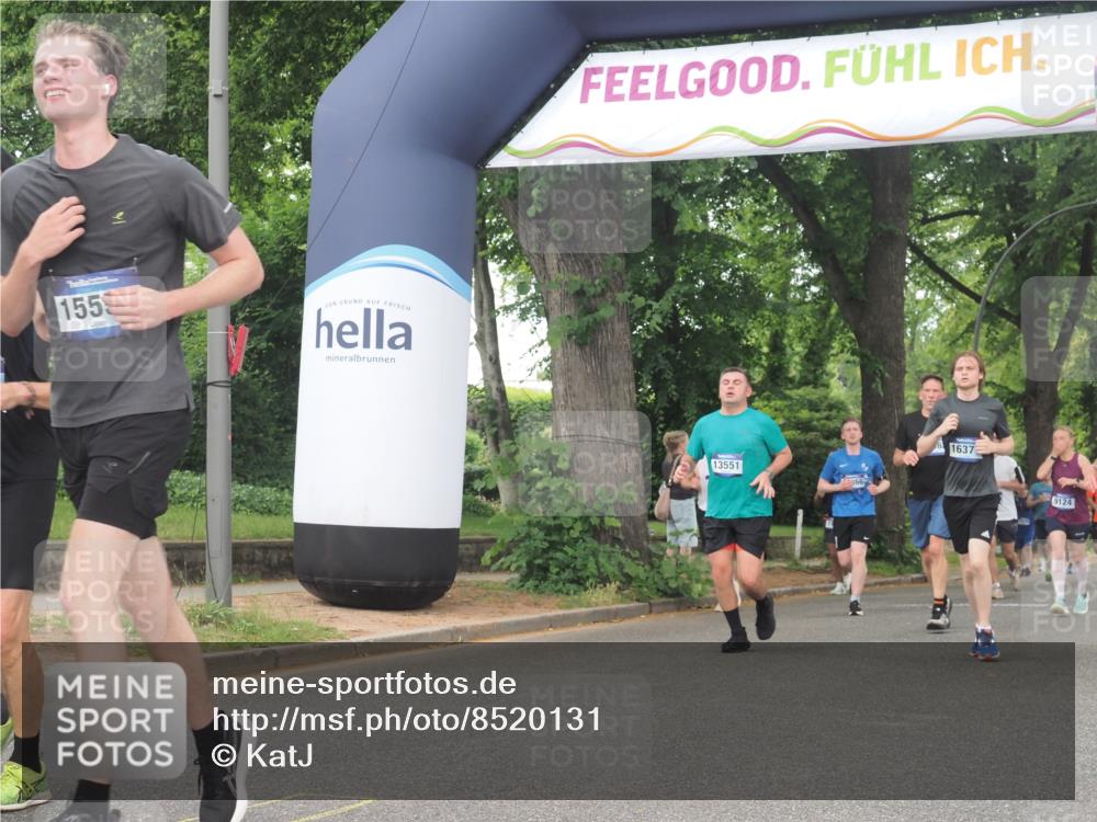 29.06.2025 - hella hamburg halbmarathon KatJ http://msf.ph/oto/8520131 29.06.2025 10:49:33 Zwischen KM18-KM19 1184, 2661, 4511, 6142, 7869 meine-sportfotos.de
