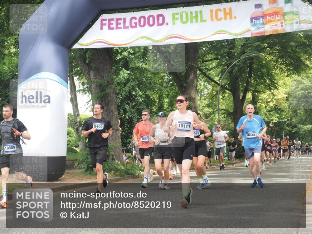 29.06.2025 - hella hamburg halbmarathon KatJ http://msf.ph/oto/8520219 29.06.2025 10:59:15 Zwischen KM18-KM19 4228, 4262, 4641, 6317, 7991 meine-sportfotos.de
