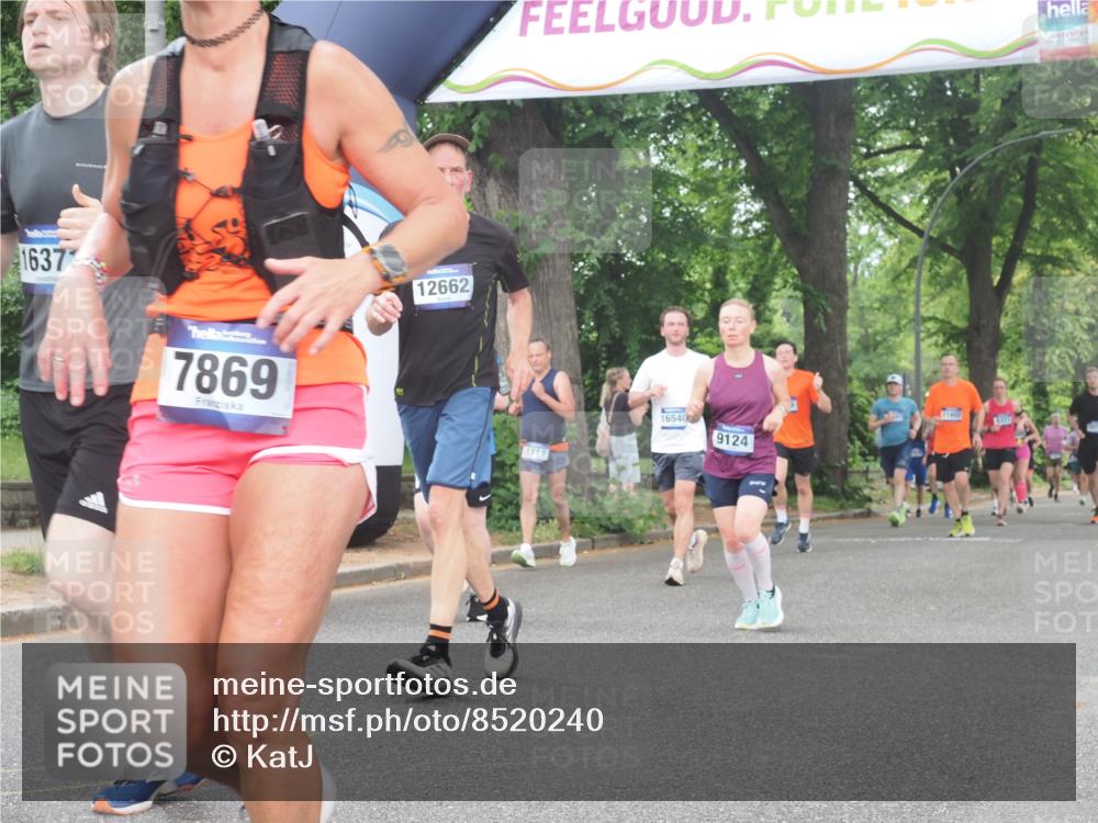 29.06.2025 - hella hamburg halbmarathon KatJ http://msf.ph/oto/8520240 29.06.2025 10:49:36 Zwischen KM18-KM19 1114, 1184, 1940, 4511, 4859, 7869 meine-sportfotos.de