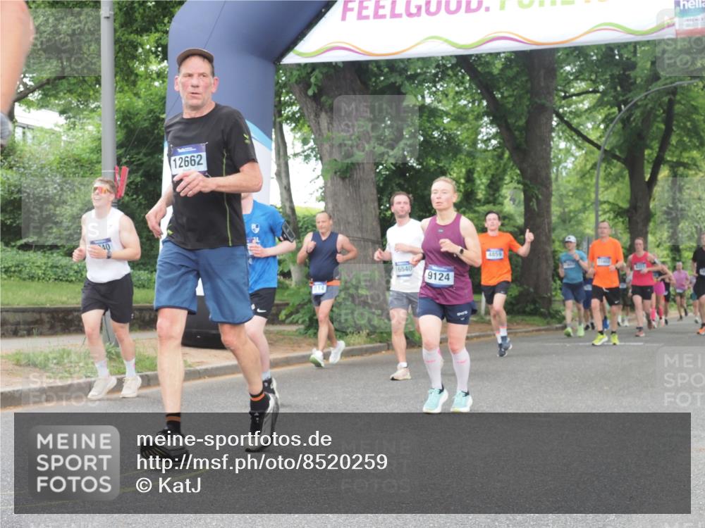 29.06.2025 - hella hamburg halbmarathon KatJ http://msf.ph/oto/8520259 29.06.2025 10:49:36 Zwischen KM18-KM19 1114, 1184, 1940, 4511, 4859, 7869 meine-sportfotos.de