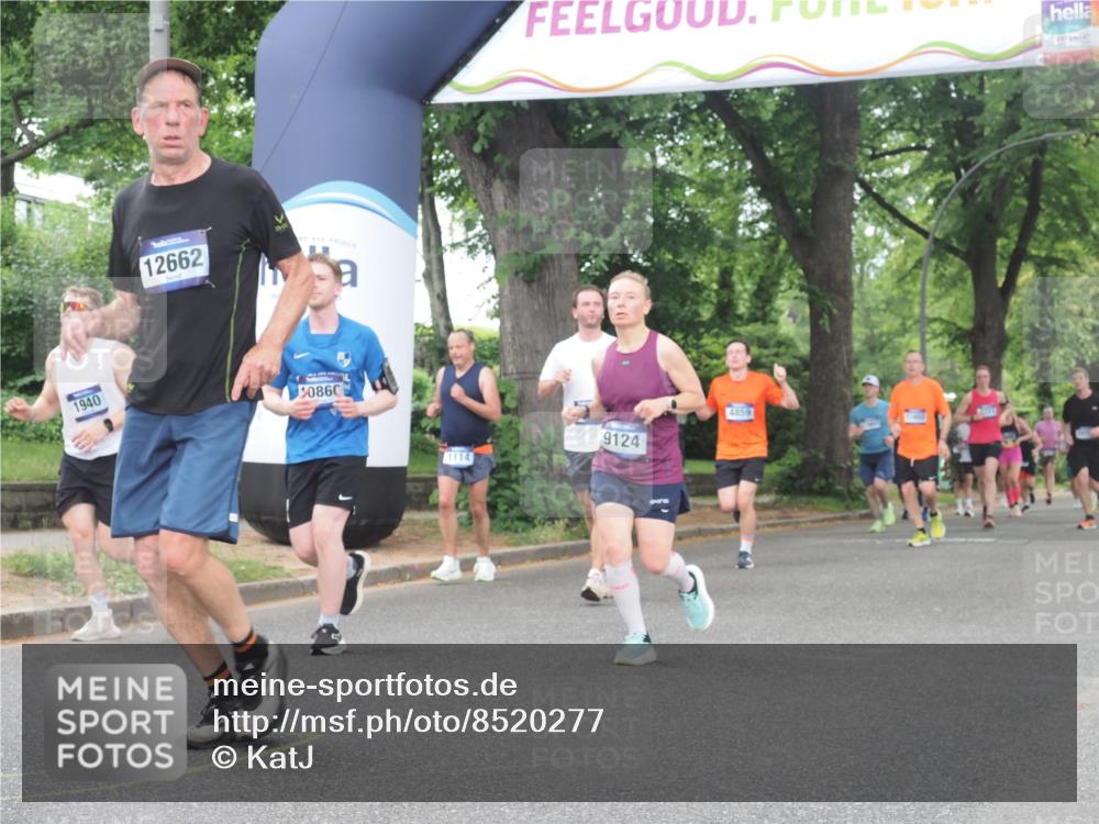 29.06.2025 - hella hamburg halbmarathon KatJ http://msf.ph/oto/8520277 29.06.2025 10:49:37 Zwischen KM18-KM19 1114, 1940, 4511, 4859, 7869 meine-sportfotos.de