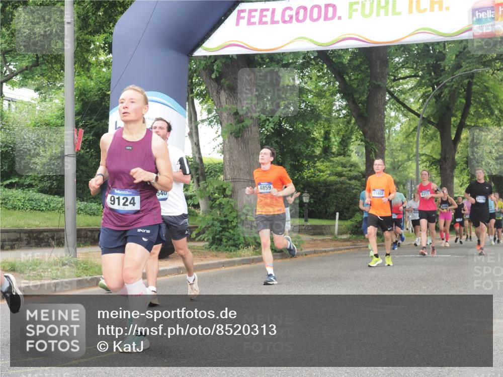 29.06.2025 - hella hamburg halbmarathon KatJ http://msf.ph/oto/8520313 29.06.2025 10:49:38 Zwischen KM18-KM19 1114, 1940, 4511, 4859, 7869 meine-sportfotos.de