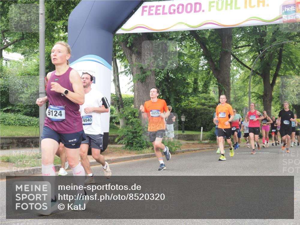 29.06.2025 - hella hamburg halbmarathon KatJ http://msf.ph/oto/8520320 29.06.2025 10:49:38 Zwischen KM18-KM19 1114, 1940, 4511, 4859, 7869 meine-sportfotos.de