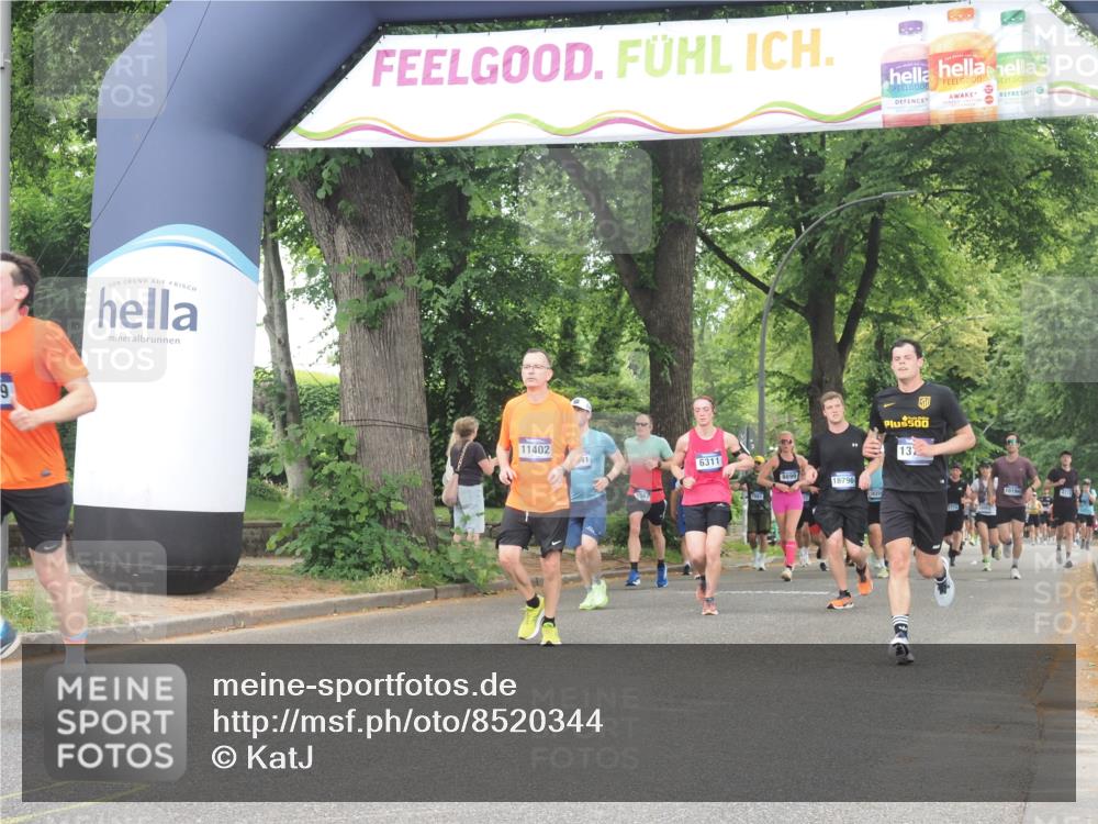 29.06.2025 - hella hamburg halbmarathon KatJ http://msf.ph/oto/8520344 29.06.2025 10:49:39 Zwischen KM18-KM19 1114, 1940, 4859, 7869 meine-sportfotos.de