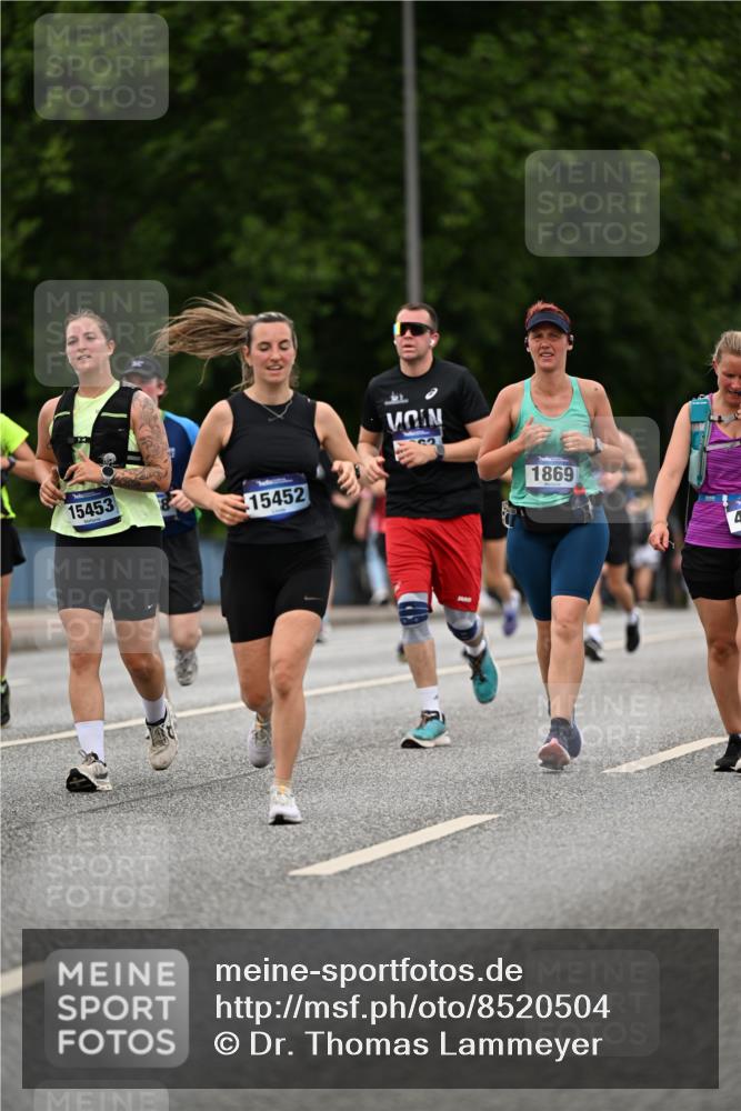29.06.2025 - hella hamburg halbmarathon Dr. Thomas Lammeyer http://msf.ph/oto/8520504 29.06.2025 10:33:46 Kennedybrücke 1518, 1694, 1869, 2699, 3311, 3613, 4362, 4395, 4700, 4982, 5063, 5249, 5250, 5322, 7449, 8388, 8560, 10068, 10162, 11376 meine-sportfotos.de