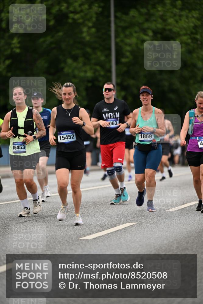 29.06.2025 - hella hamburg halbmarathon Dr. Thomas Lammeyer http://msf.ph/oto/8520508 29.06.2025 10:33:46 Kennedybrücke 1518, 1694, 1869, 2699, 3311, 3613, 4362, 4395, 4700, 4982, 5063, 5249, 5250, 5322, 7449, 8388, 8560, 10068, 10162, 11376 meine-sportfotos.de