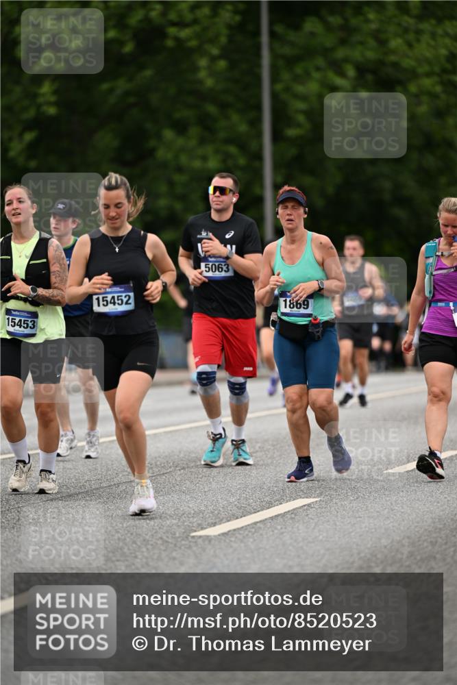 29.06.2025 - hella hamburg halbmarathon Dr. Thomas Lammeyer http://msf.ph/oto/8520523 29.06.2025 10:33:47 Kennedybrücke 1192, 1694, 1869, 2699, 3311, 3613, 4362, 4395, 4700, 4982, 5063, 5249, 5250, 5322, 7449, 8388, 8560, 10068, 10162, 11376 meine-sportfotos.de