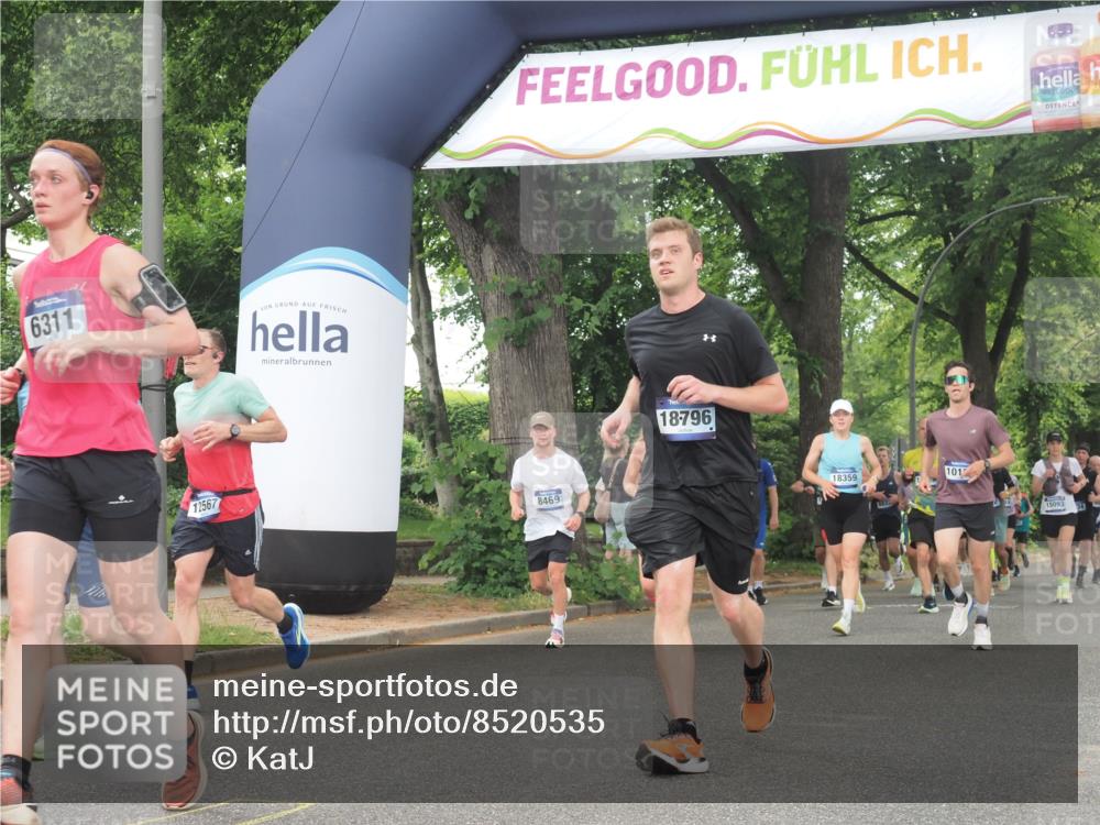 29.06.2025 - hella hamburg halbmarathon KatJ http://msf.ph/oto/8520535 29.06.2025 10:49:43 Zwischen KM18-KM19 1114, 1940, 4859, 6311, 8469 meine-sportfotos.de