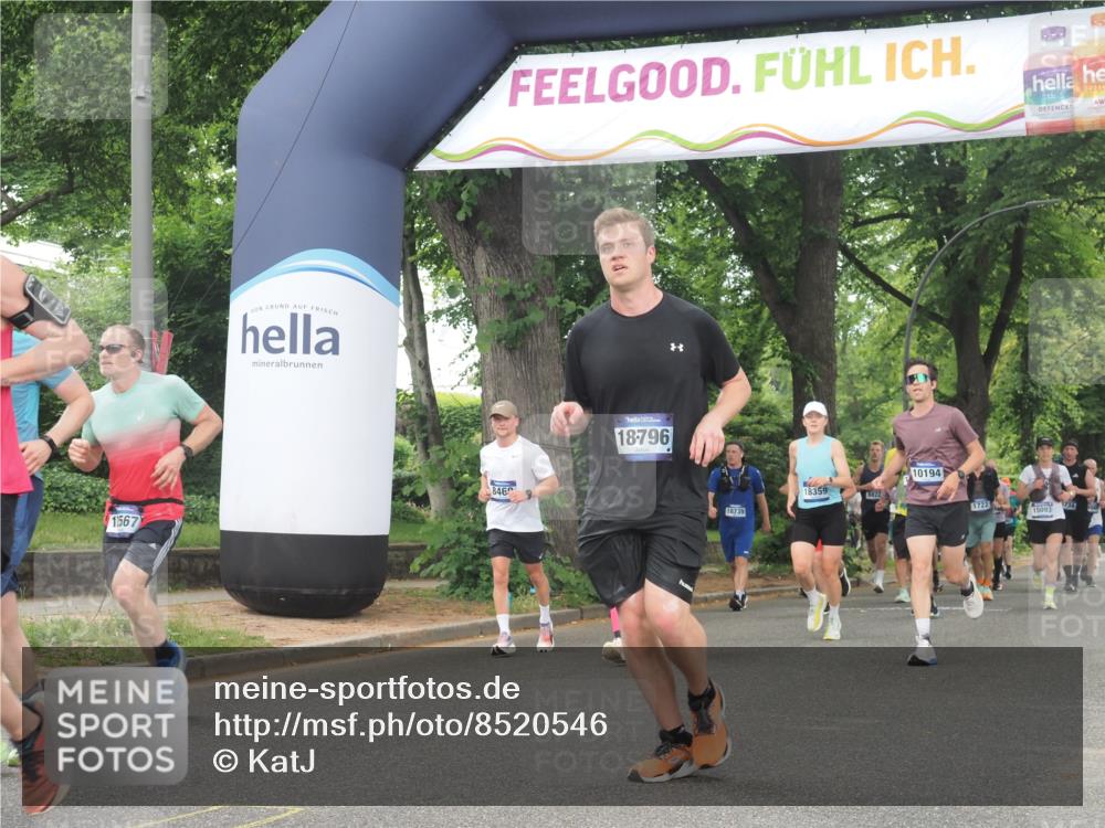 29.06.2025 - hella hamburg halbmarathon KatJ http://msf.ph/oto/8520546 29.06.2025 10:49:43 Zwischen KM18-KM19 1114, 1940, 4859, 6311, 8469 meine-sportfotos.de