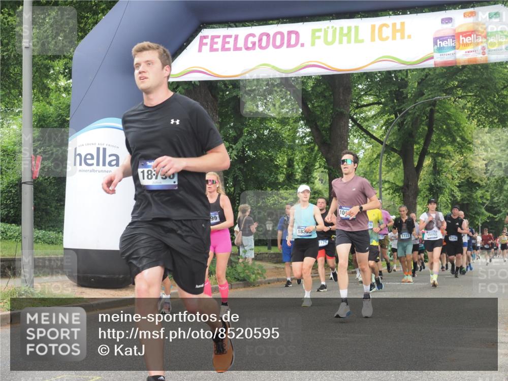 29.06.2025 - hella hamburg halbmarathon KatJ http://msf.ph/oto/8520595 29.06.2025 10:49:44 Zwischen KM18-KM19 1114, 4859, 6311, 8469 meine-sportfotos.de