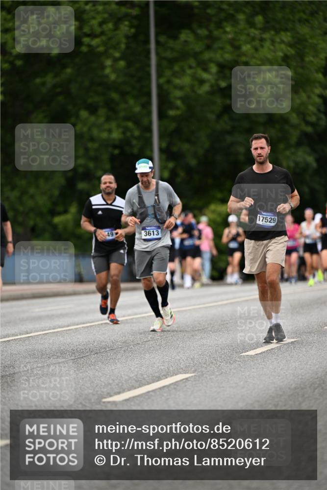 29.06.2025 - hella hamburg halbmarathon Dr. Thomas Lammeyer http://msf.ph/oto/8520612 29.06.2025 10:33:54 Kennedybrücke 1192, 1661, 1694, 1869, 2699, 3613, 4580, 4700, 4982, 5063, 5249, 5250, 5322, 6418, 6598, 7449, 8388, 10068, 10162, 10641, 11376 meine-sportfotos.de