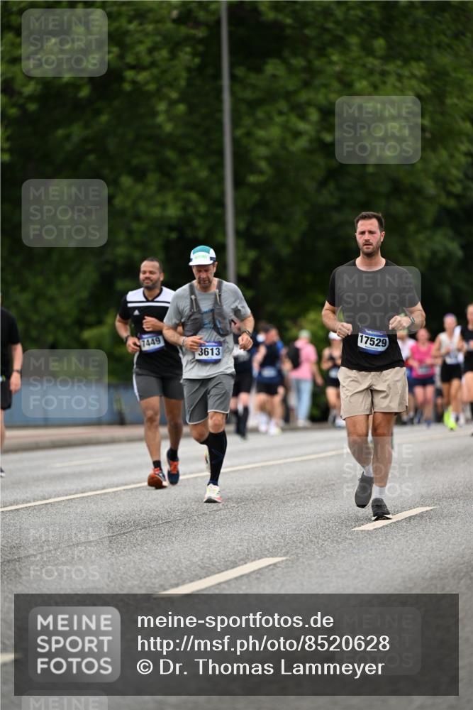 29.06.2025 - hella hamburg halbmarathon Dr. Thomas Lammeyer http://msf.ph/oto/8520628 29.06.2025 10:33:54 Kennedybrücke 1192, 1661, 1694, 1869, 2699, 3613, 4580, 4700, 4982, 5063, 5249, 5250, 5322, 6418, 6598, 7449, 8388, 10068, 10162, 10641, 11376 meine-sportfotos.de