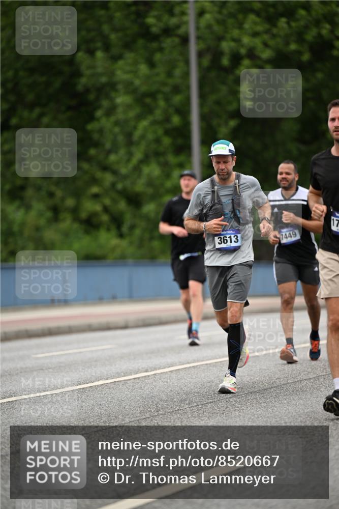 29.06.2025 - hella hamburg halbmarathon Dr. Thomas Lammeyer http://msf.ph/oto/8520667 29.06.2025 10:33:56 Kennedybrücke 1192, 1230, 1661, 1694, 1869, 2699, 2901, 3613, 4580, 4700, 4982, 5063, 5249, 5322, 6418, 6598, 7449, 8388, 10068, 10162, 10641, 11376 meine-sportfotos.de