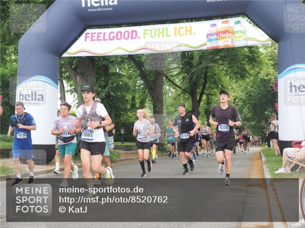 29.06.2025 - hella hamburg halbmarathon KatJ http://msf.ph/oto/8520762 29.06.2025 10:49:48 Zwischen KM18-KM19 1126, 1722, 1724, 4370, 4665, 5734, 6311, 8469 meine-sportfotos.de