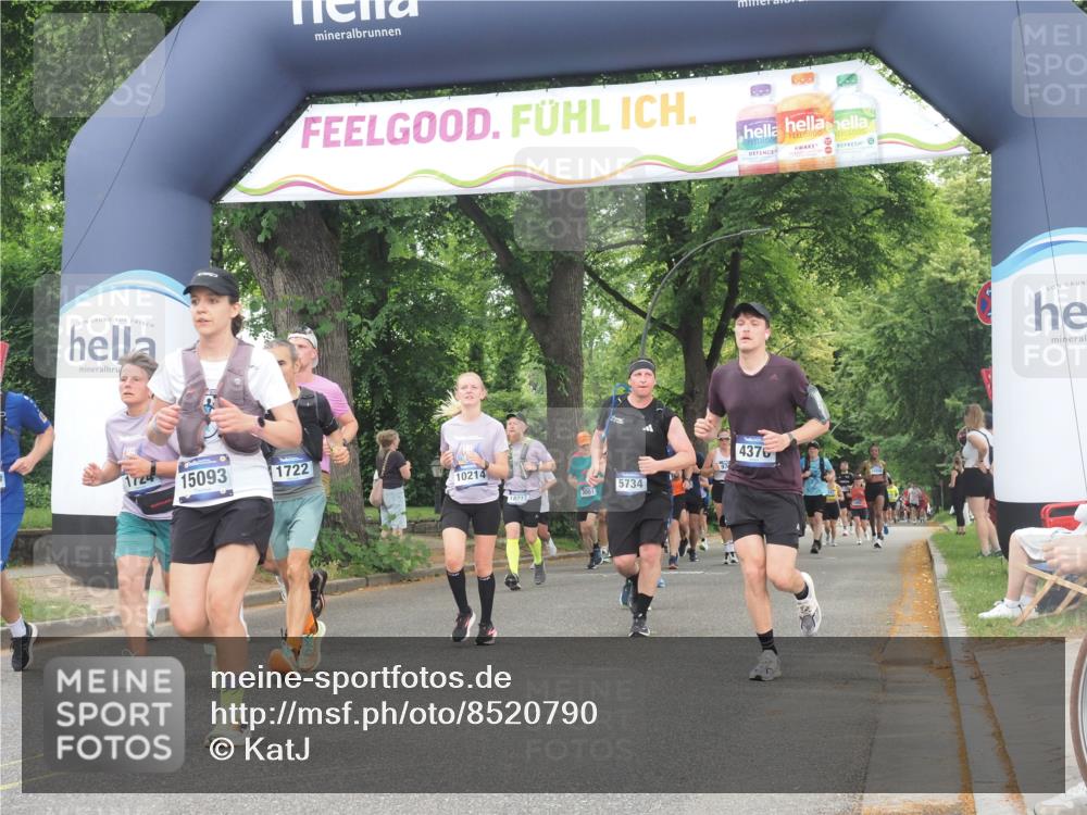 29.06.2025 - hella hamburg halbmarathon KatJ http://msf.ph/oto/8520790 29.06.2025 10:49:48 Zwischen KM18-KM19 1126, 1722, 1724, 4370, 4665, 5734, 6311, 8469 meine-sportfotos.de