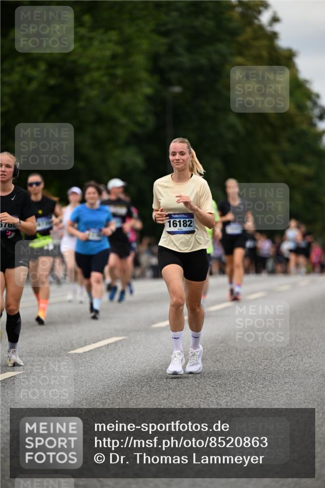 29.06.2025 - hella hamburg halbmarathon Dr. Thomas Lammeyer http://msf.ph/oto/8520863 29.06.2025 10:34:04 Kennedybrücke 1063, 1192, 1230, 1661, 1869, 2901, 3613, 4575, 4580, 4982, 5322, 6418, 6598, 7449, 8048, 8388, 10162, 10641, 10880 meine-sportfotos.de