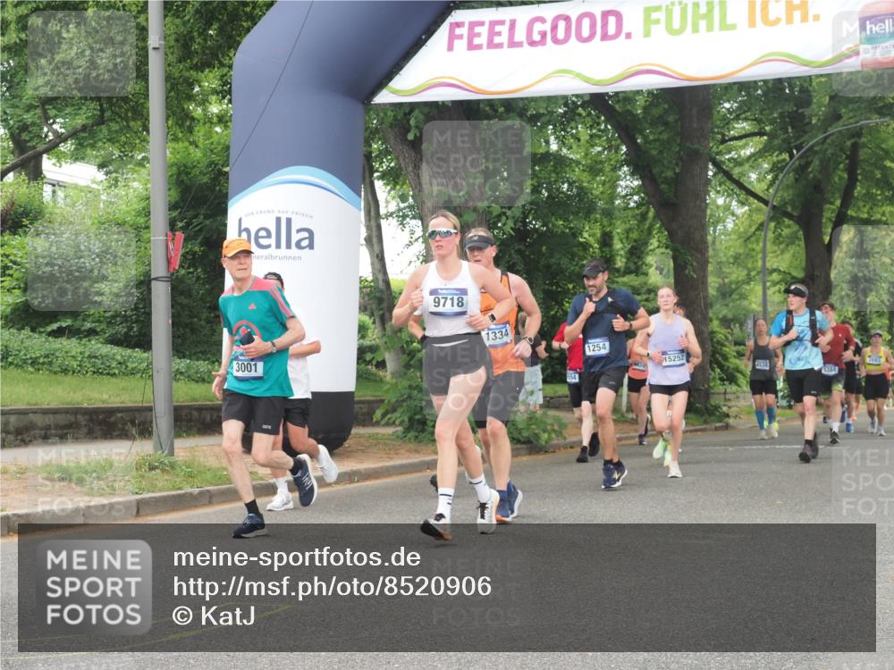 29.06.2025 - hella hamburg halbmarathon KatJ http://msf.ph/oto/8520906 29.06.2025 10:49:52 Zwischen KM18-KM19 1126, 1254, 1334, 1573, 1722, 1724, 1881, 3001, 4370, 4665, 5734 meine-sportfotos.de