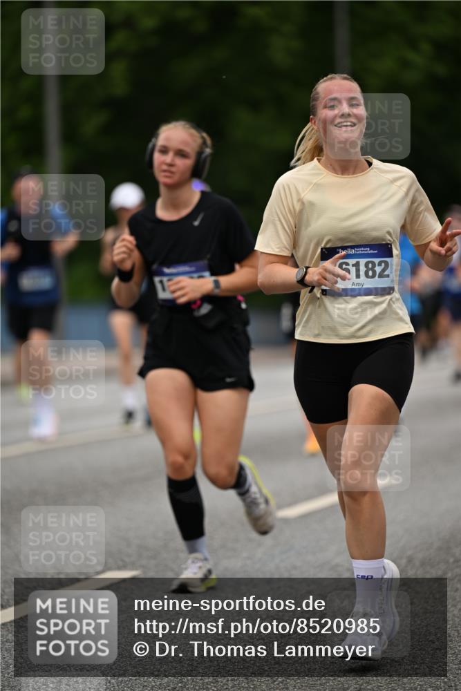 29.06.2025 - hella hamburg halbmarathon Dr. Thomas Lammeyer http://msf.ph/oto/8520985 29.06.2025 10:34:07 Kennedybrücke 1063, 1192, 1230, 1661, 2901, 3573, 3613, 4575, 4580, 4982, 5322, 6418, 6598, 7449, 8048, 10162, 10641, 10880 meine-sportfotos.de