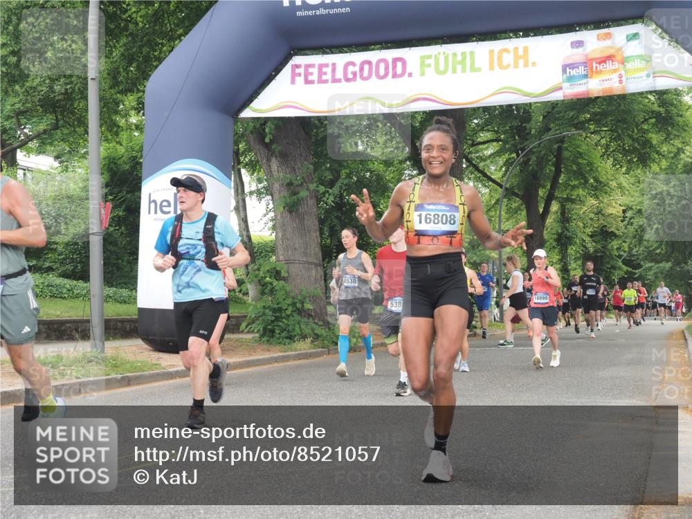 29.06.2025 - hella hamburg halbmarathon KatJ http://msf.ph/oto/8521057 29.06.2025 10:49:56 Zwischen KM18-KM19 1254, 1334, 1573, 1881, 2683, 3001, 3921, 4538, 4665, 5384 meine-sportfotos.de