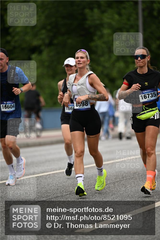29.06.2025 - hella hamburg halbmarathon Dr. Thomas Lammeyer http://msf.ph/oto/8521095 29.06.2025 10:34:09 Kennedybrücke 1063, 1192, 1230, 1661, 2901, 3524, 3573, 3613, 4575, 4580, 6418, 6598, 7449, 8048, 10641, 10880 meine-sportfotos.de