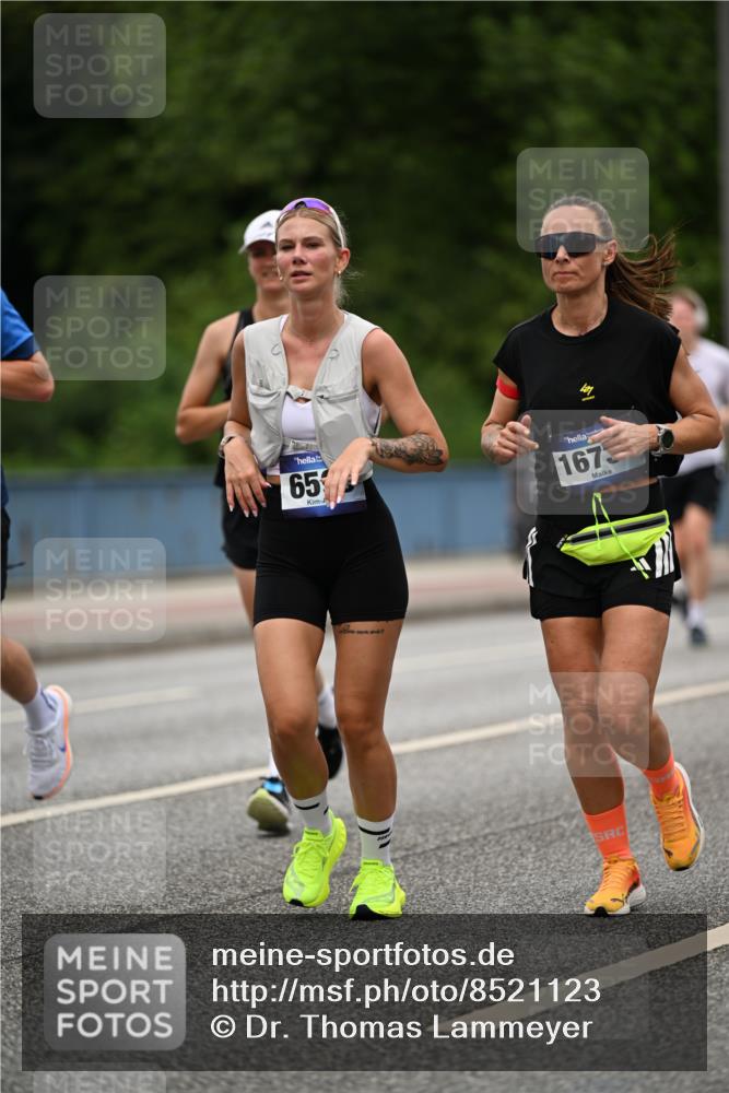 29.06.2025 - hella hamburg halbmarathon Dr. Thomas Lammeyer http://msf.ph/oto/8521123 29.06.2025 10:34:10 Kennedybrücke 1063, 1192, 1230, 1661, 2901, 3524, 3573, 3613, 4198, 4575, 4580, 4819, 6418, 6598, 7449, 8048, 10641, 10880 meine-sportfotos.de