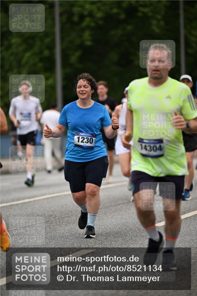29.06.2025 - hella hamburg halbmarathon Dr. Thomas Lammeyer http://msf.ph/oto/8521134 29.06.2025 10:34:11 Kennedybrücke 1063, 1192, 1230, 1661, 2901, 3524, 3573, 3613, 4198, 4575, 4580, 4819, 6418, 6598, 7449, 8048, 10641, 10880 meine-sportfotos.de