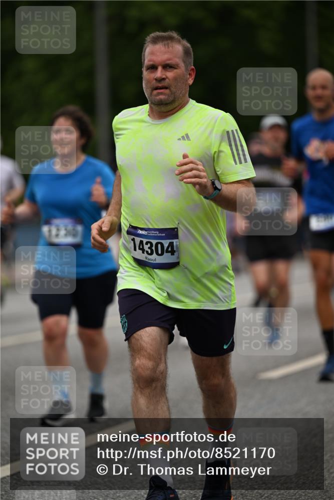 29.06.2025 - hella hamburg halbmarathon Dr. Thomas Lammeyer http://msf.ph/oto/8521170 29.06.2025 10:34:11 Kennedybrücke 1063, 1192, 1230, 1661, 2901, 3524, 3573, 3613, 4198, 4575, 4580, 4819, 6418, 6598, 7449, 8048, 10641, 10880 meine-sportfotos.de