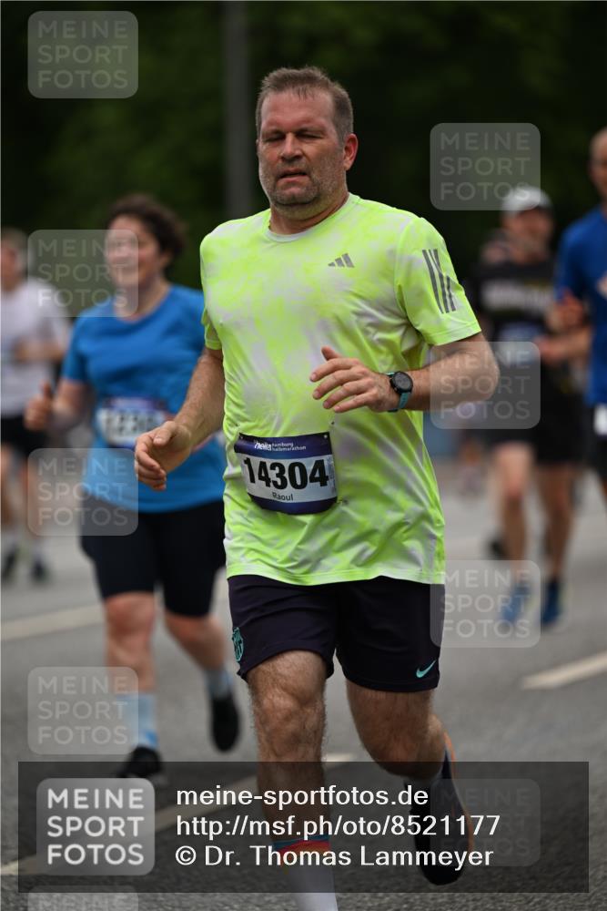 29.06.2025 - hella hamburg halbmarathon Dr. Thomas Lammeyer http://msf.ph/oto/8521177 29.06.2025 10:34:11 Kennedybrücke 1063, 1192, 1230, 1661, 2901, 3524, 3573, 3613, 4198, 4575, 4580, 4819, 6418, 6598, 7449, 8048, 10641, 10880 meine-sportfotos.de