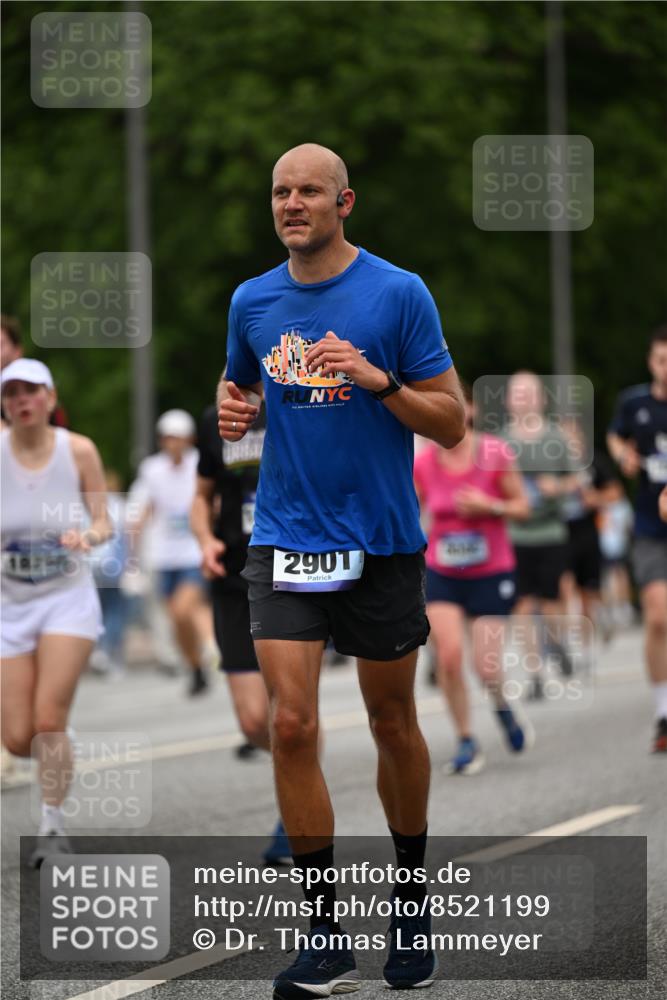 29.06.2025 - hella hamburg halbmarathon Dr. Thomas Lammeyer http://msf.ph/oto/8521199 29.06.2025 10:34:13 Kennedybrücke 1063, 1192, 1230, 1661, 2901, 3524, 3573, 4198, 4575, 4580, 4819, 6418, 6598, 6626, 7449, 8048, 10641, 10880 meine-sportfotos.de