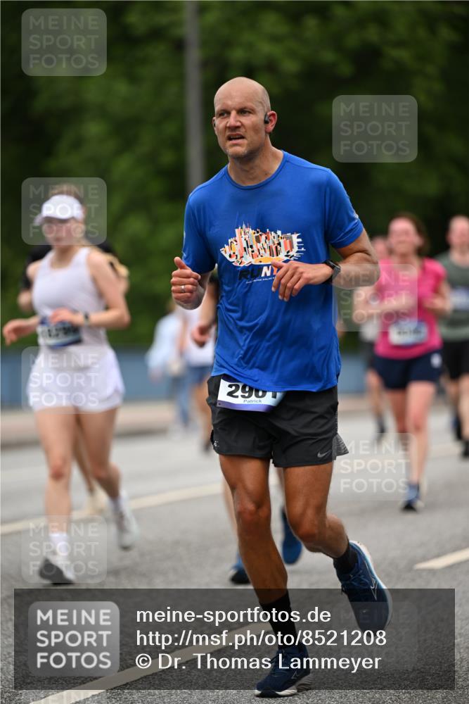 29.06.2025 - hella hamburg halbmarathon Dr. Thomas Lammeyer http://msf.ph/oto/8521208 29.06.2025 10:34:13 Kennedybrücke 1063, 1192, 1230, 1661, 2901, 3524, 3573, 4198, 4575, 4580, 4819, 6418, 6598, 6626, 7449, 8048, 10641, 10880 meine-sportfotos.de