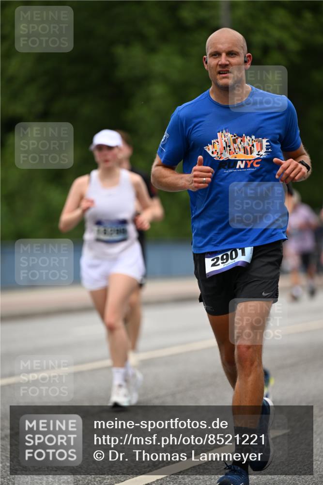 29.06.2025 - hella hamburg halbmarathon Dr. Thomas Lammeyer http://msf.ph/oto/8521221 29.06.2025 10:34:13 Kennedybrücke 1063, 1192, 1230, 1661, 2901, 3524, 3573, 4198, 4575, 4580, 4819, 6418, 6598, 6626, 7449, 8048, 10641, 10880 meine-sportfotos.de