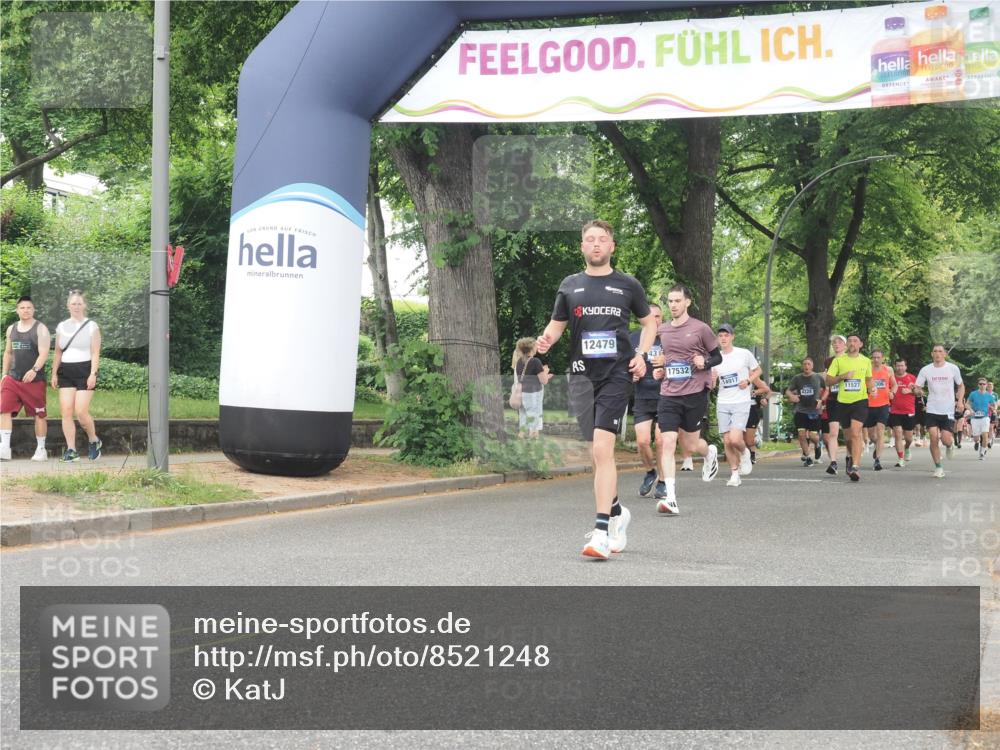 29.06.2025 - hella hamburg halbmarathon KatJ http://msf.ph/oto/8521248 29.06.2025 10:50:04 Zwischen KM18-KM19 1427, 1464, 2683, 7243 meine-sportfotos.de