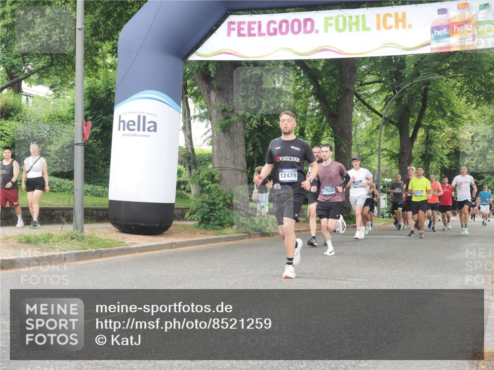 29.06.2025 - hella hamburg halbmarathon KatJ http://msf.ph/oto/8521259 29.06.2025 10:50:04 Zwischen KM18-KM19 1427, 1464, 2683, 7243 meine-sportfotos.de