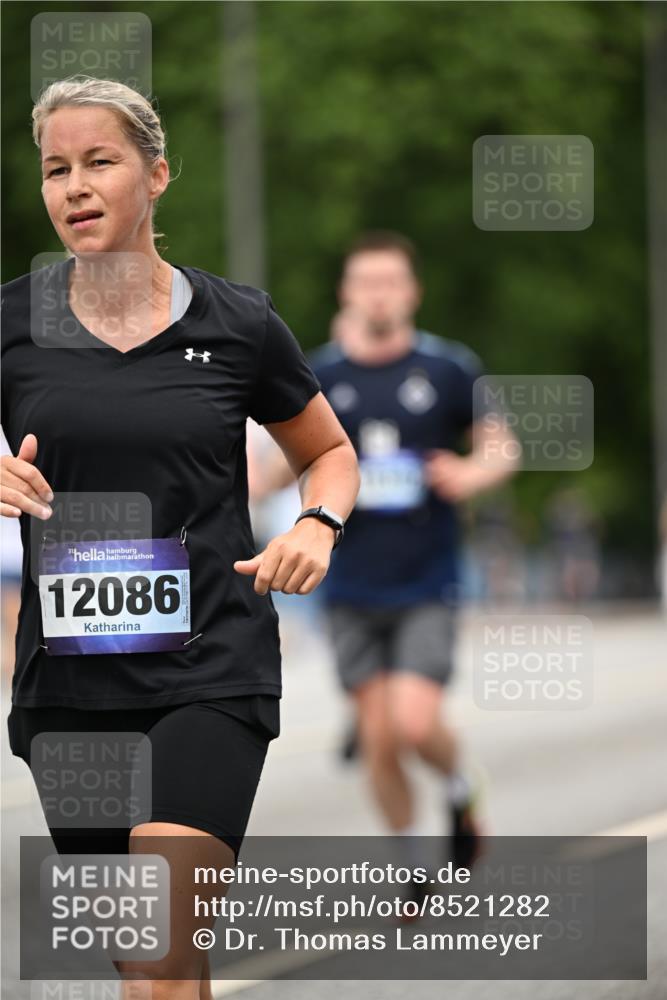 29.06.2025 - hella hamburg halbmarathon Dr. Thomas Lammeyer http://msf.ph/oto/8521282 29.06.2025 10:34:16 Kennedybrücke 1063, 1192, 1230, 1661, 2901, 3524, 3573, 4198, 4575, 4580, 4819, 6418, 6598, 6626, 7449, 8048, 10322, 10641, 10880 meine-sportfotos.de