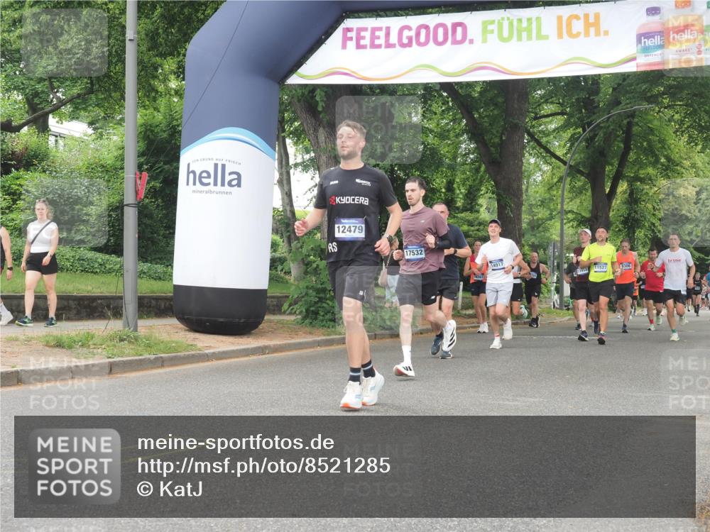 29.06.2025 - hella hamburg halbmarathon KatJ http://msf.ph/oto/8521285 29.06.2025 10:50:04 Zwischen KM18-KM19 1427, 1464, 2683, 7243 meine-sportfotos.de