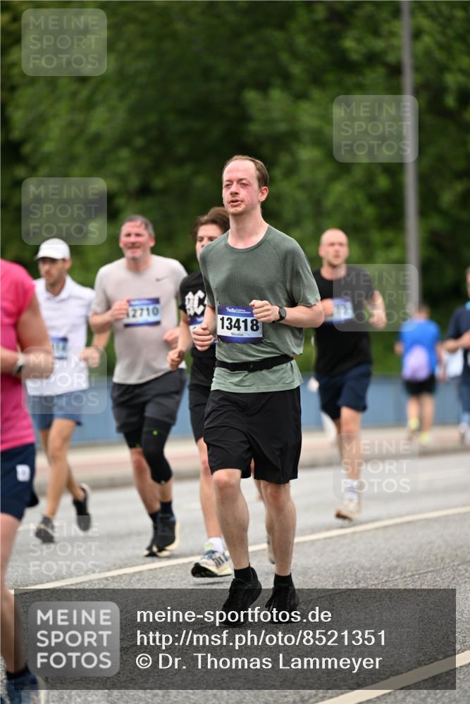 29.06.2025 - hella hamburg halbmarathon Dr. Thomas Lammeyer http://msf.ph/oto/8521351 29.06.2025 10:34:18 Kennedybrücke 1063, 1230, 1661, 2901, 3524, 3573, 4198, 4575, 4580, 4819, 6418, 6598, 6626, 8048, 10322, 10641, 10880 meine-sportfotos.de