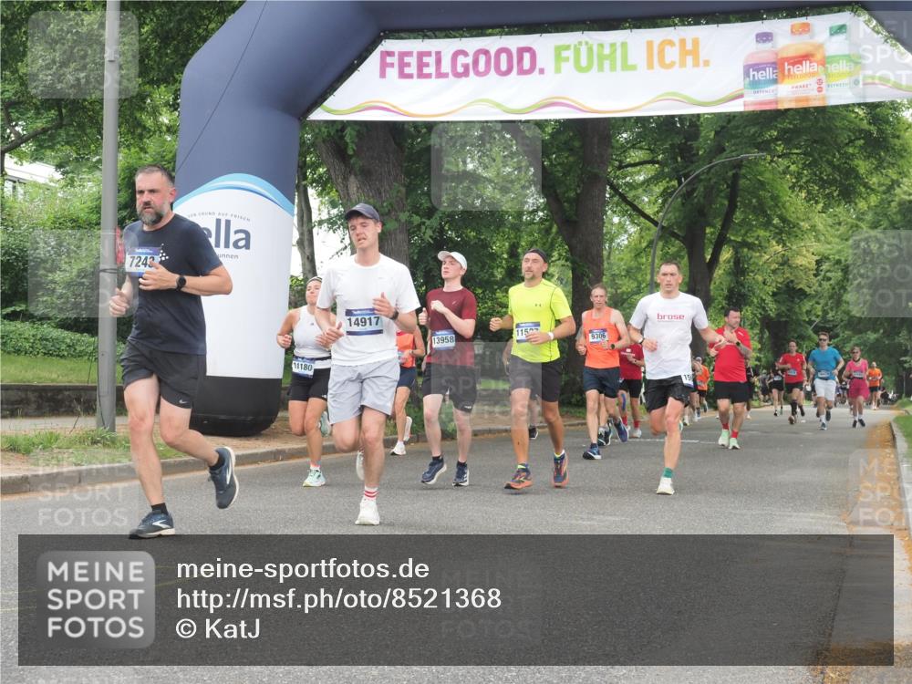 29.06.2025 - hella hamburg halbmarathon KatJ http://msf.ph/oto/8521368 29.06.2025 10:50:07 Zwischen KM18-KM19 1427, 7243 meine-sportfotos.de