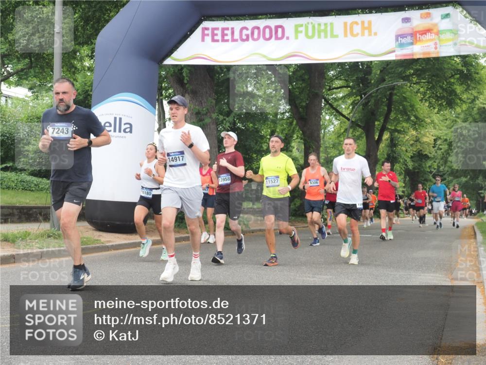 29.06.2025 - hella hamburg halbmarathon KatJ http://msf.ph/oto/8521371 29.06.2025 10:50:07 Zwischen KM18-KM19 1427, 7243 meine-sportfotos.de