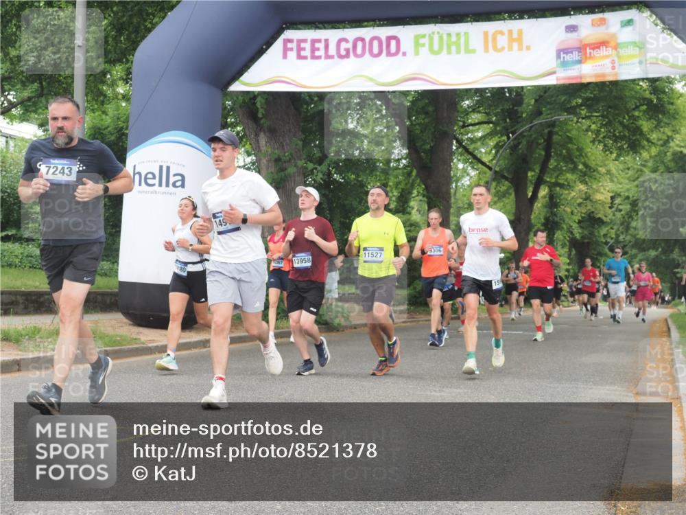 29.06.2025 - hella hamburg halbmarathon KatJ http://msf.ph/oto/8521378 29.06.2025 10:50:07 Zwischen KM18-KM19 1427, 7243 meine-sportfotos.de