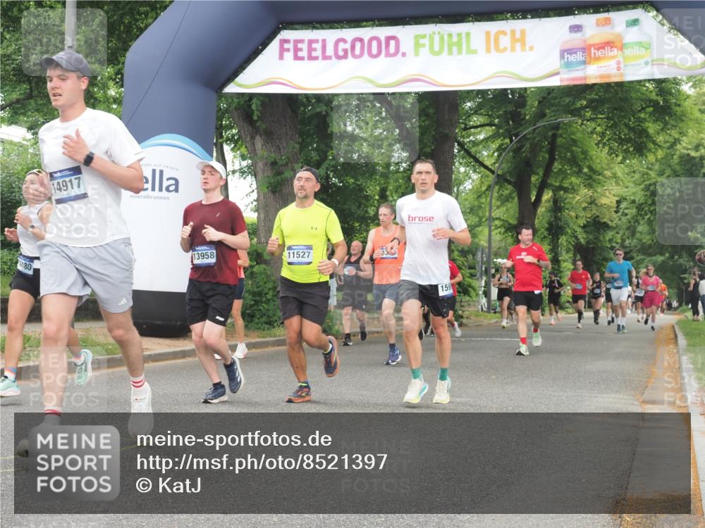 29.06.2025 - hella hamburg halbmarathon KatJ http://msf.ph/oto/8521397 29.06.2025 10:50:08 Zwischen KM18-KM19 1427, 7243 meine-sportfotos.de