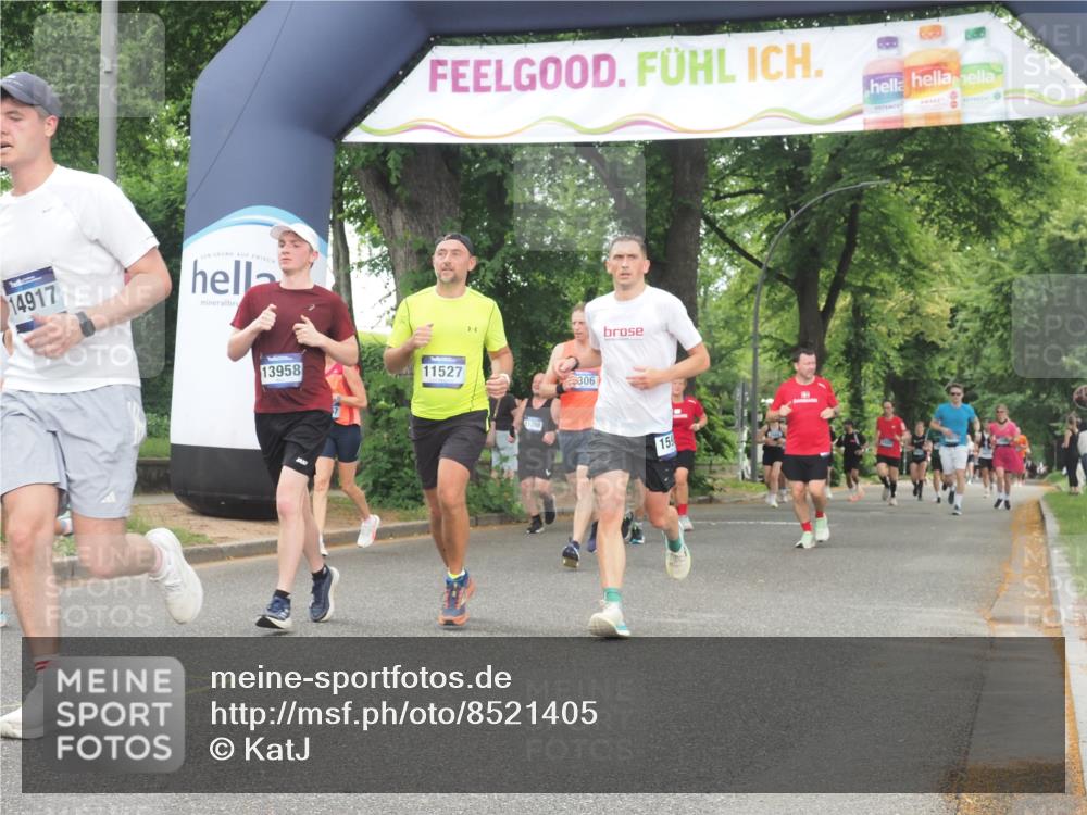 29.06.2025 - hella hamburg halbmarathon KatJ http://msf.ph/oto/8521405 29.06.2025 10:50:08 Zwischen KM18-KM19 1427, 7243 meine-sportfotos.de